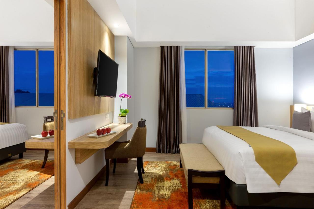 Aston Gresik Hotel & Conference Center Exterior photo