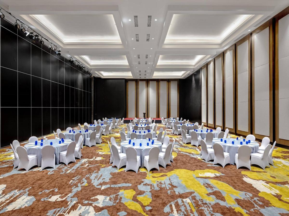 Aston Gresik Hotel & Conference Center Exterior photo